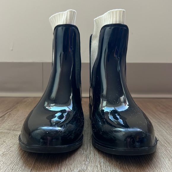 Nautica Women’s Black Rubber Ankle Rain Boots Size 6 - Picture 3 of 17